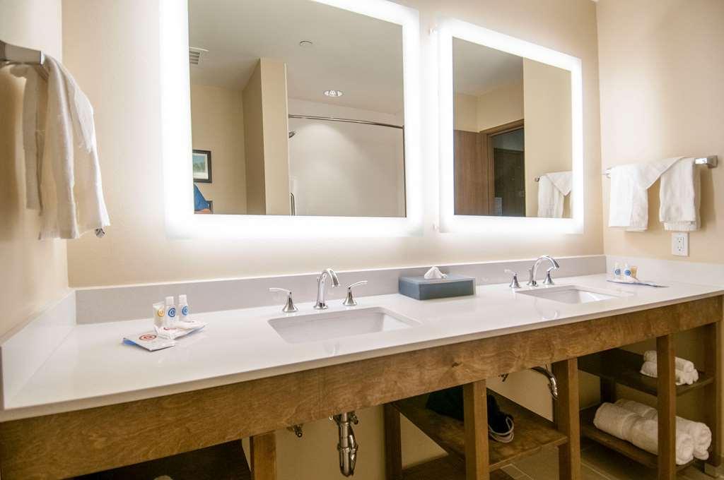Comfort Inn & Suites Downtown Near University توسكالوسا الغرفة الصورة